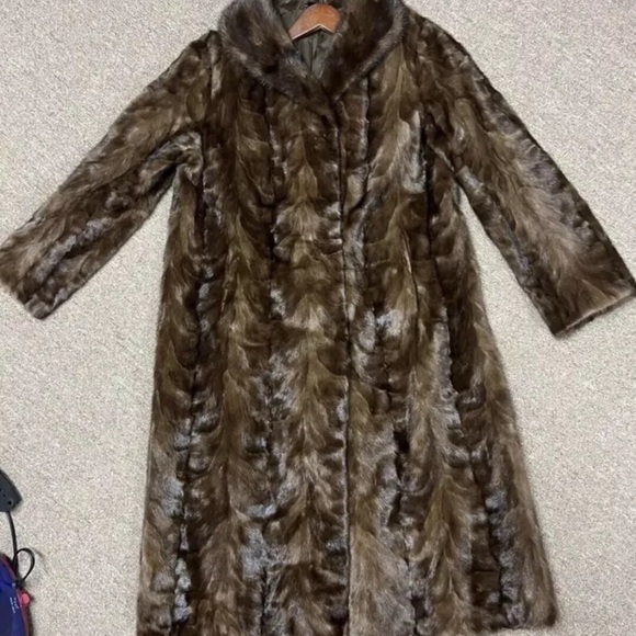 Vintage long women's fur coat made of real mink. Excellent quality fur - Picture 2 of 7